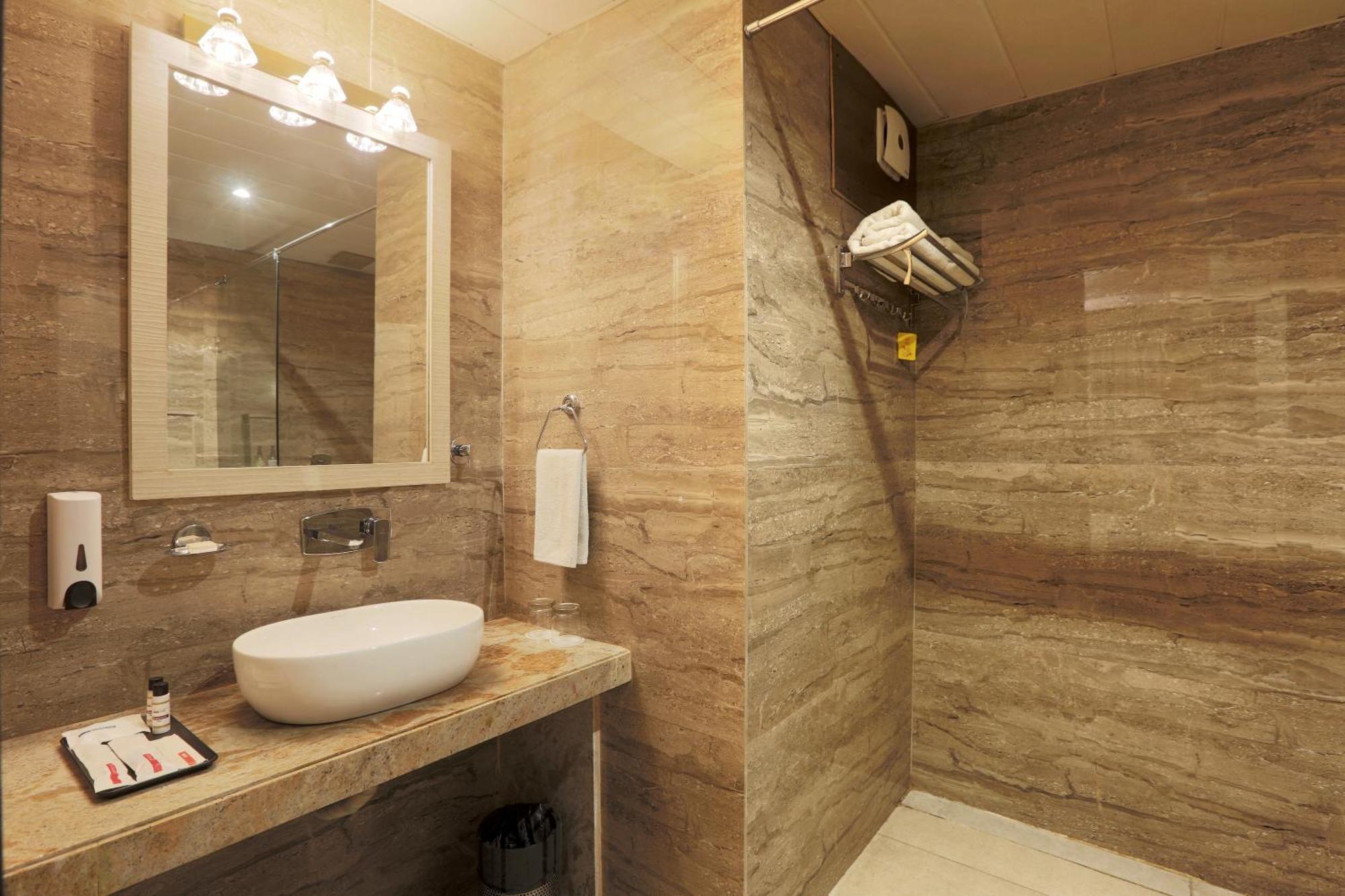 Hotel Aerostay Residency Igi Airport Delhi New Delhi Exterior photo
