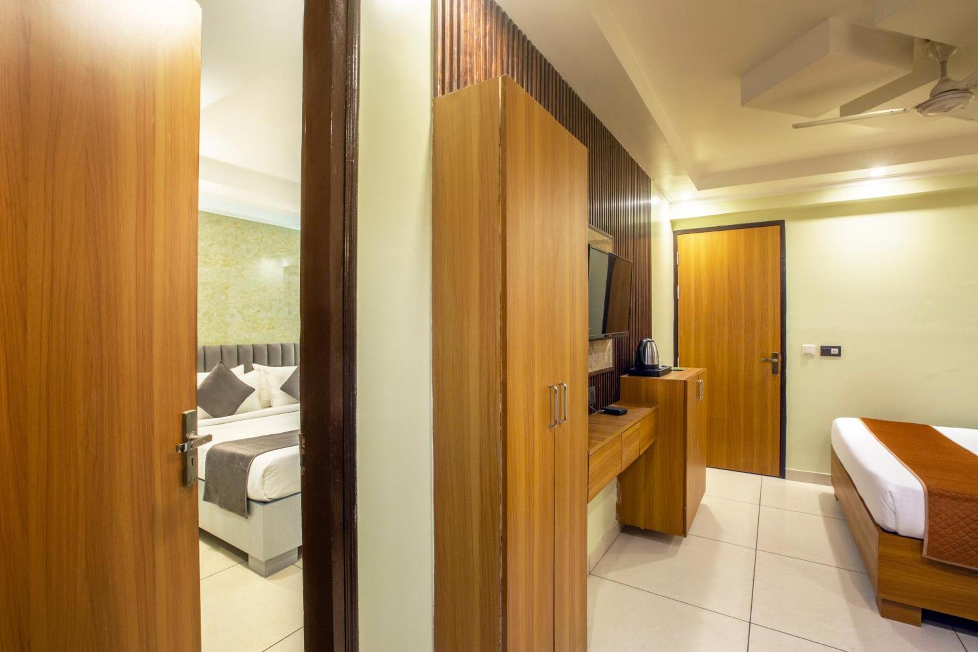 Hotel Aerostay Residency Igi Airport Delhi New Delhi Exterior photo